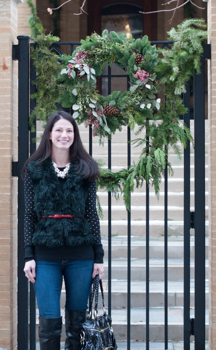 Holiday Faux Fur & Pearls (wreath)_edited-1